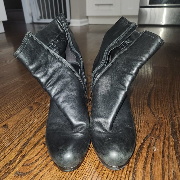 Prada leather wedges - Picture 2 of 7